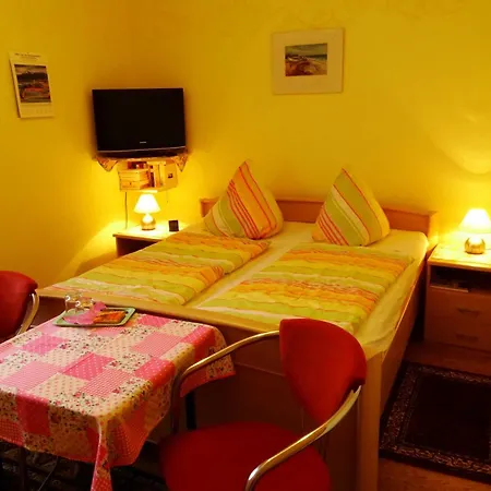 ホームステイ Koelp - Rohleder Ferienzimmer ケルピンセ